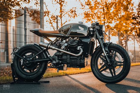 Buy cafe racer - THE ORIGINAL MODERN CAFE RACER The name Thruxton is an internationally acclaimed motorcycle racing icon, born from incredible success at the Thruxton 500 and the Isle of Man TT, inspiring a whole generation of fanatical teenage cafe racers. Designed and developed to evolve the legend further, the Thruxton RS combines all the original cafe …
